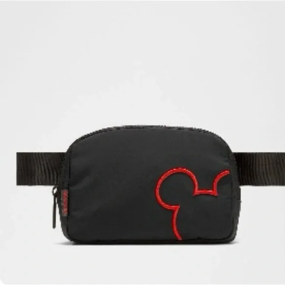 NWT Lululemon Disney Mickey Outline Graphic Belt Bag SOLD OUT ONLINE🚨 - Picture 1 of 7